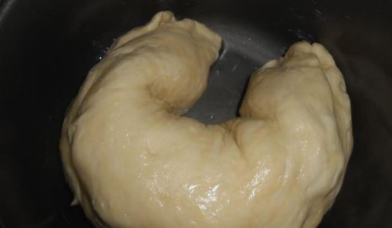 итальянский хлеб с маслинами и оливками