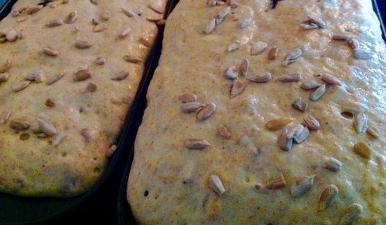 хлеб без замеса с изюмом и семечками