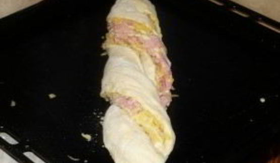 хлеб с колбасой и сыром в хлебопечке