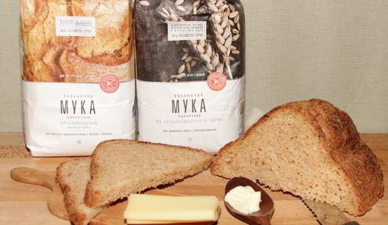 хлеб с вялеными томатами и луком