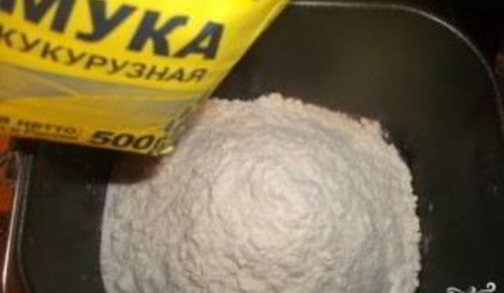 кукурузный хлеб в хлебопечке