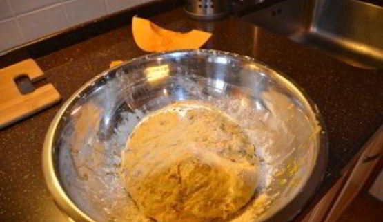 оливковый хлеб с тыквой и семечками