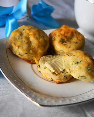 Сконы с зеленью и сыром