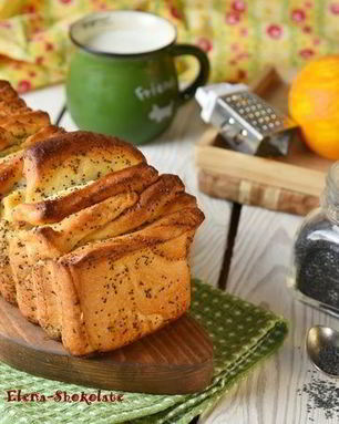 Сладкий хлеб-гармошка со сливочным сыром и маком