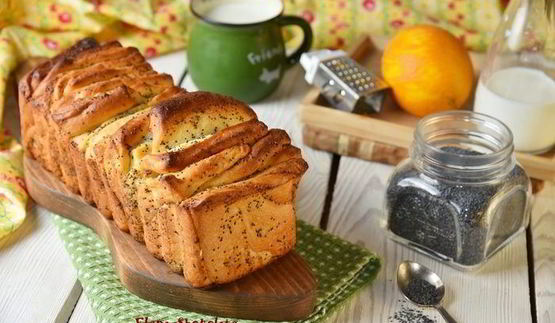сладкий хлеб-гармошка со сливочным сыром и маком