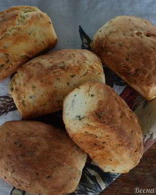 Сметанный хлебушек с зелёным луком