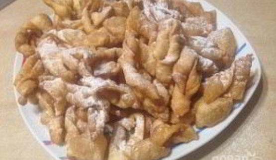 хрустящий хворост на воде