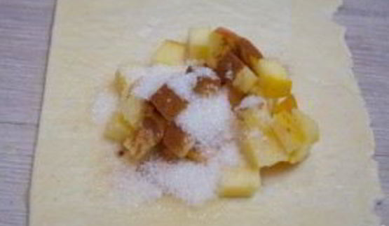 конвертики из слоеного бездрожжевого теста