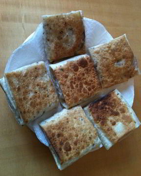 Хрустящие конвертики из армянского лаваша на завтрак