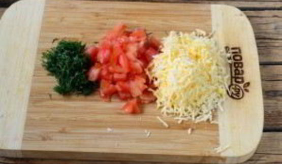 конвертики из лаваша с сыром и помидорами