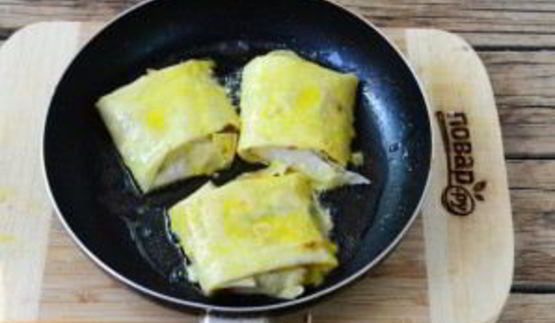 конвертики из лаваша с сыром и помидорами