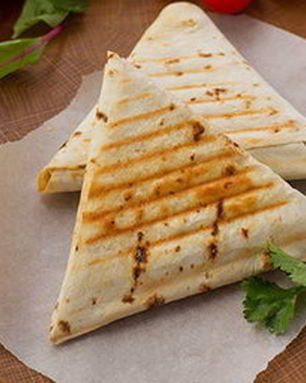 Конвертики с фаршем и фасолью в лаваше