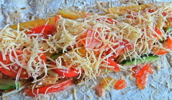 курица с овощами в лаваше