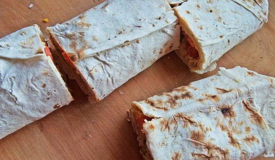 курица с овощами в лаваше