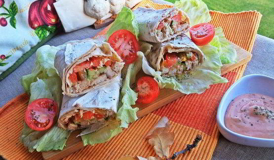 курица с овощами в лаваше