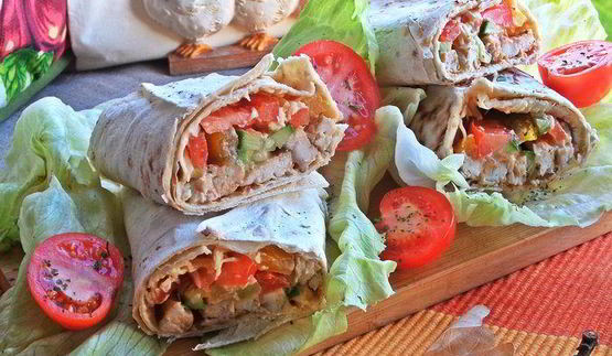 курица с овощами в лаваше