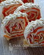 Лаваш с крабовыми палочками и корейской морковкой