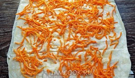 лаваш с крабовыми палочками и корейской морковкой