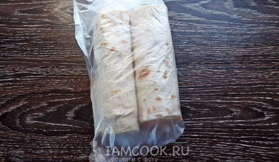 лаваш с крабовыми палочками и корейской морковкой