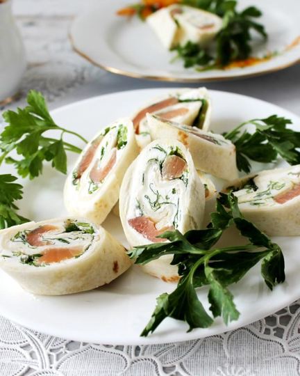 Рецепт лаваша с красной рыбой и творожным сыром