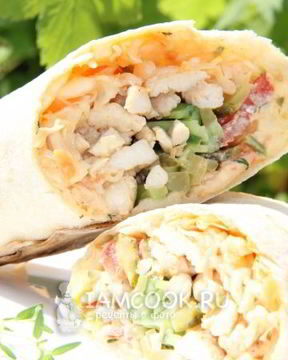 Лаваш с курицей и овощами