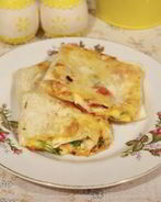 Лаваш с начинкой, жаренный на сковороде