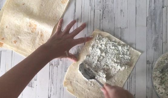лаваш с творогом и зеленью быстро и вкусно