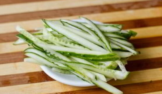 ролл из лаваша с курицей и овощами