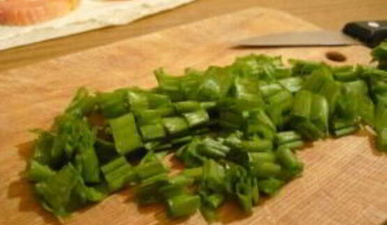 рулетики из лаваша с семгой и ветчиной