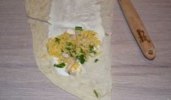 рулетики из лаваша с сыром