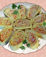 Рулеты из лаваша с крабовыми палочками и творогом