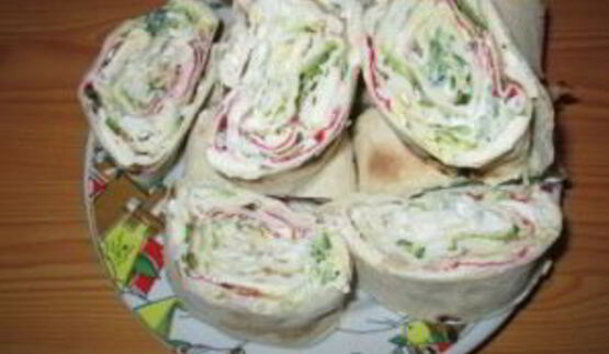 рулеты из лаваша с плавленым сыром