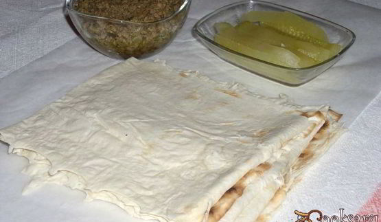 трубочки с мясной начинкой лавашони