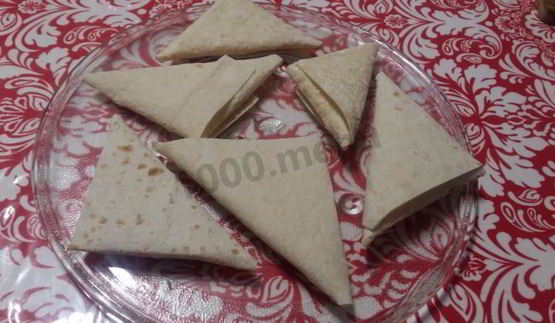 творожно-яблочные конвертики из лаваша