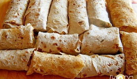 закуска из лаваша с курицей и баклажанами