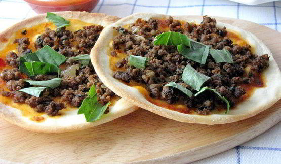 аджарские лепешки с бараниной