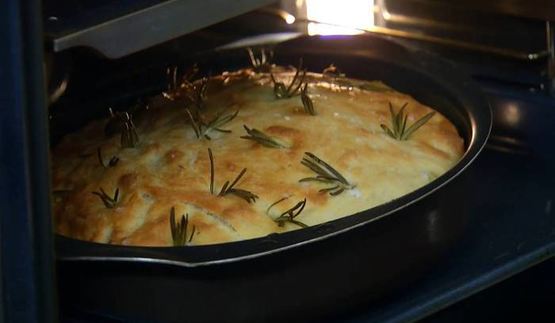 фокачча с медом и розмарином