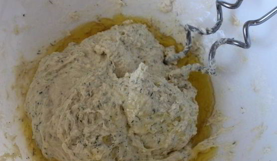 картофельная фокачча с печеным чесноком и укропом