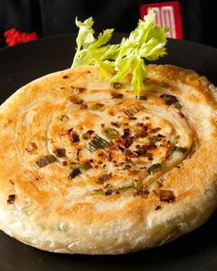 Китайские лепешки с зеленым луком