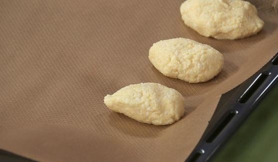 кукурузные лепешки и йогуртовый соус