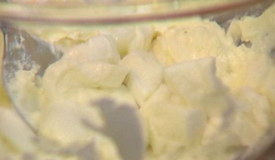 лепешка с моцареллой, фетой и орегано