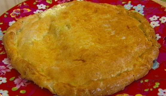 лепешка с моцареллой, фетой и орегано