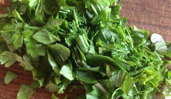 лепешки на минеральной воде с зеленью и сыром