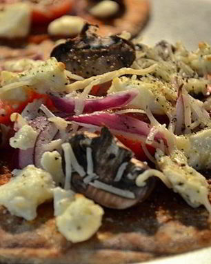 Лепешки пита с сыром Фета и грибами