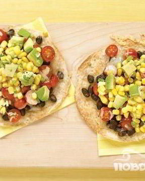 Лепешки с черной фасолью и кукурузой