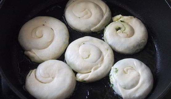 лепешки с зеленью