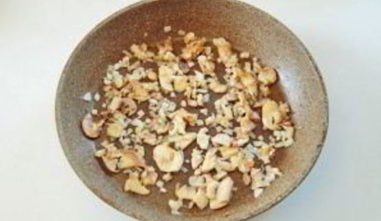 лепешки со шпинатом и грибами