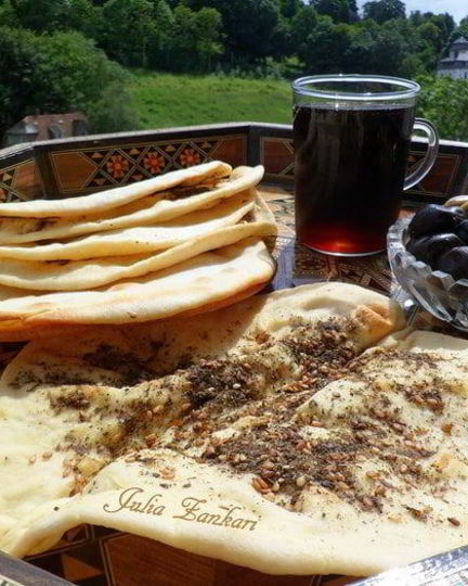 Рецепт манаиш-лепешки с сыром и кунжутом, заатаром