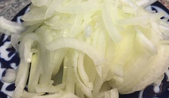 ореховое карри с куриной грудкой и лепешкой наан