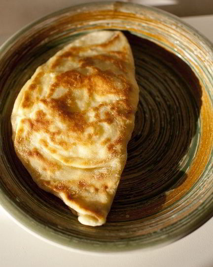 Рецепт сырной лепешки с базиликом